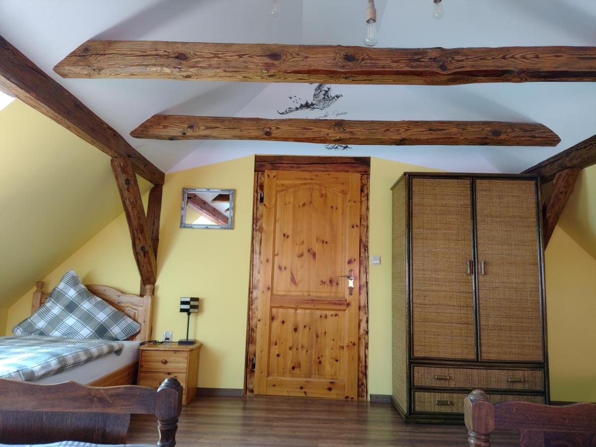 Pokoje Goscinne Ostoja Mirsk Exterior foto